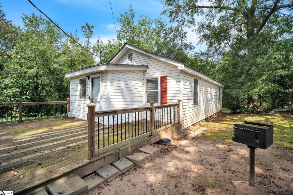 7 Pinebrook  Greenville, SC 29611