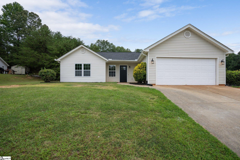 102 Felix  Easley, SC 29640