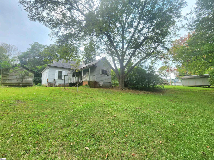 207 Highland  Greer, SC 29651