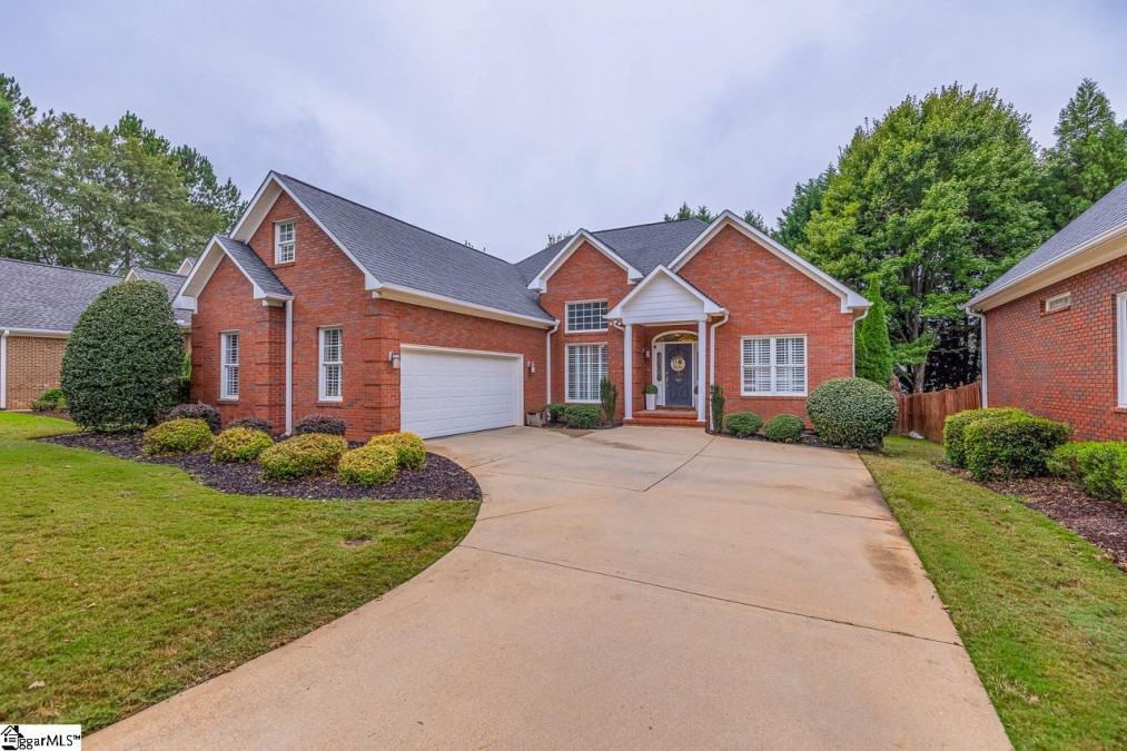 656 Amesbury  Spartanburg, SC 29301