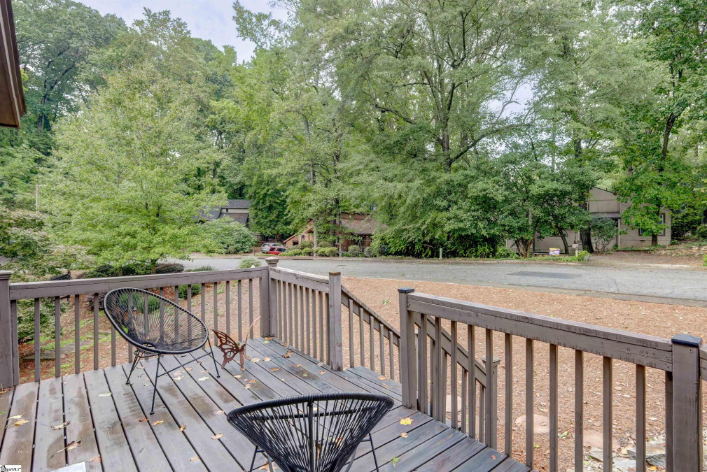 65 Westview  Greenville, SC 29609