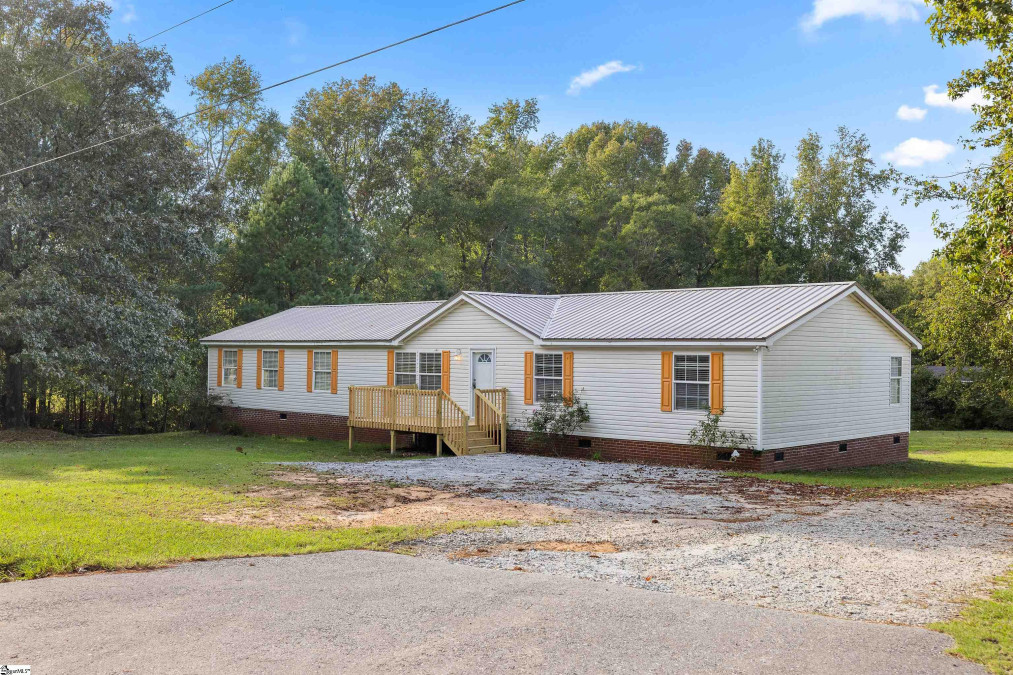 130 Woodforest  Anderson, SC 29626-6851