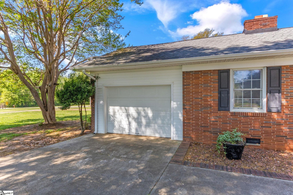 1142 Fox Squirrel Rg Pickens, SC 29671