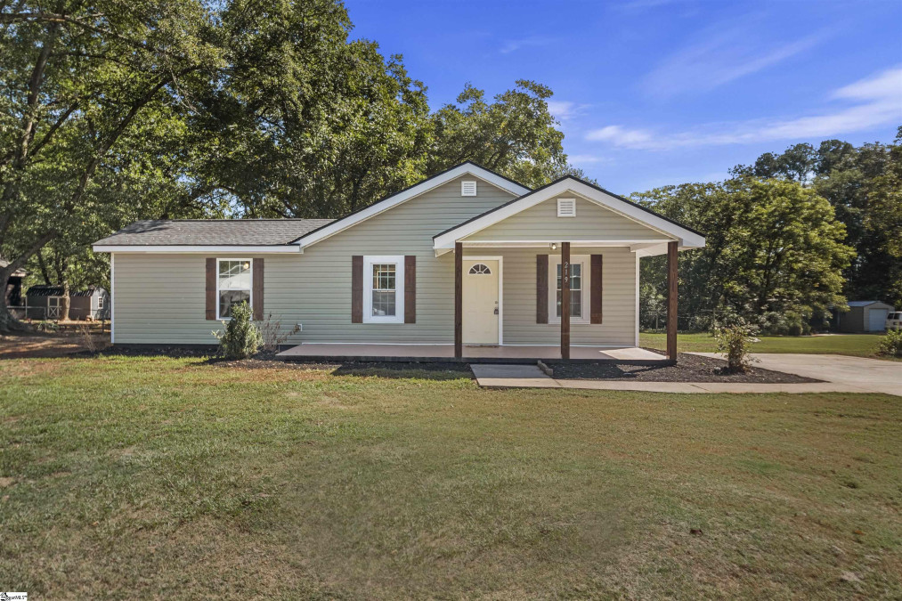 219 Nalley  Easley, SC 29640