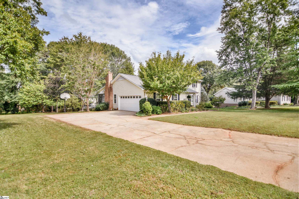 1203 Plantation  Simpsonville, SC 29681