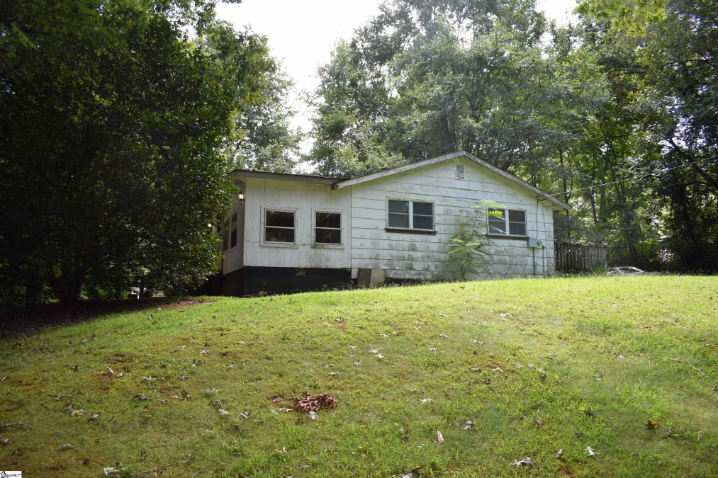 220 Branch  Campobello, SC 29322