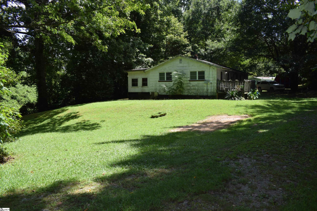 220 Branch  Campobello, SC 29322