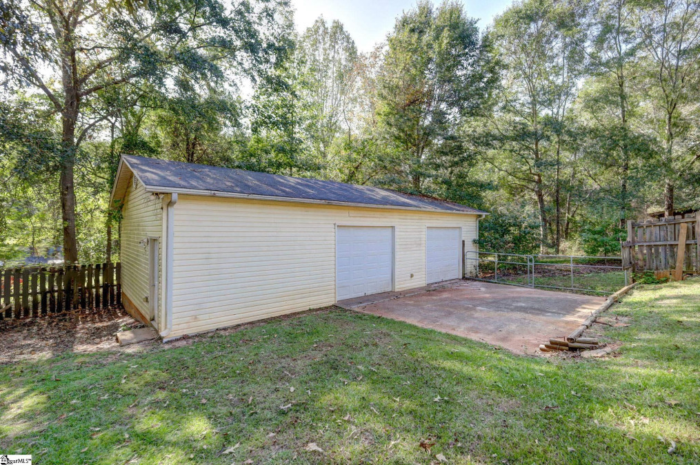 218 Tar  Greenville, SC 29605