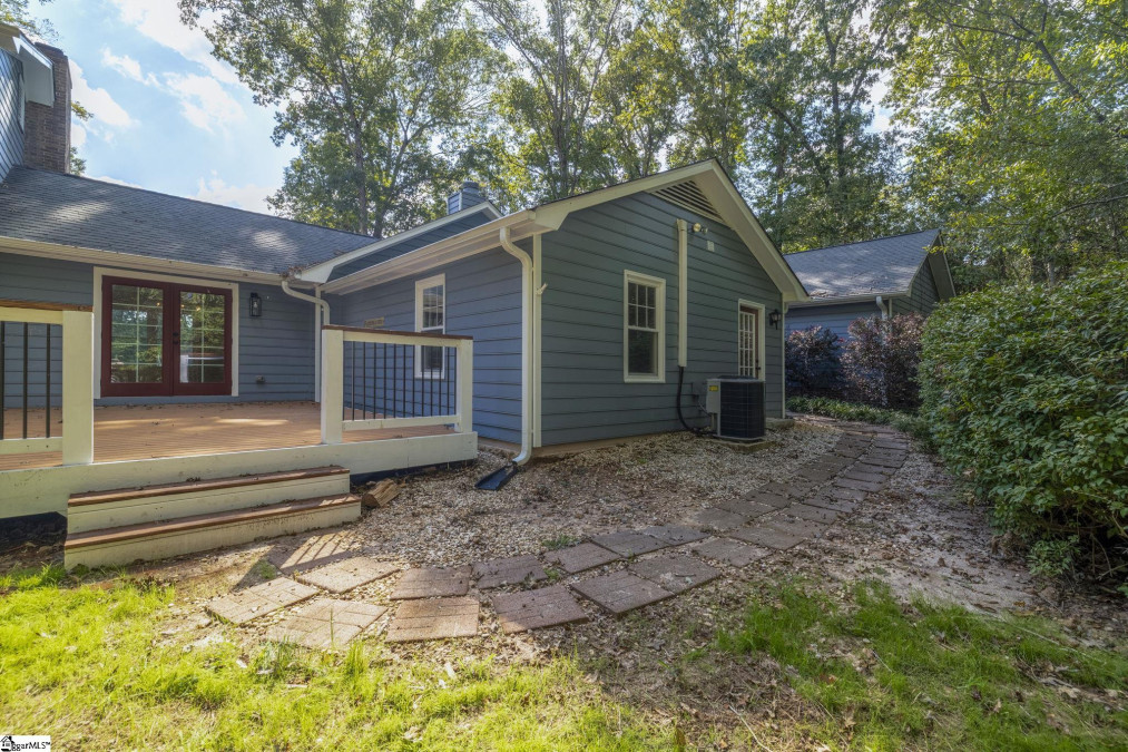 124 Oaks  Pickens, SC 29671