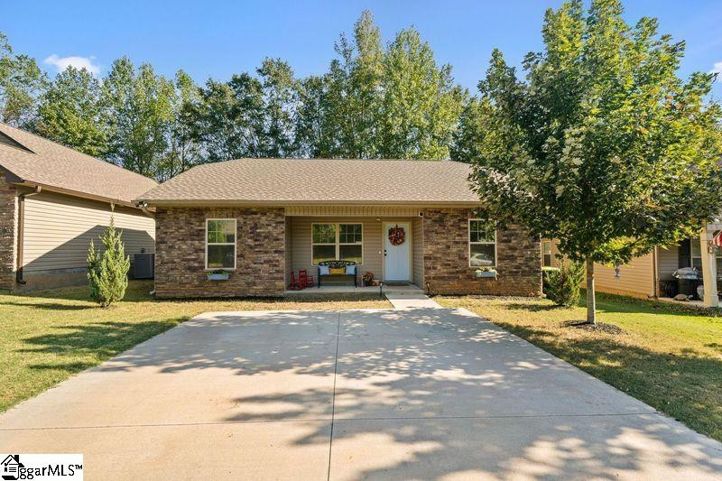 397 Bishop Hicks Inman, SC 29349