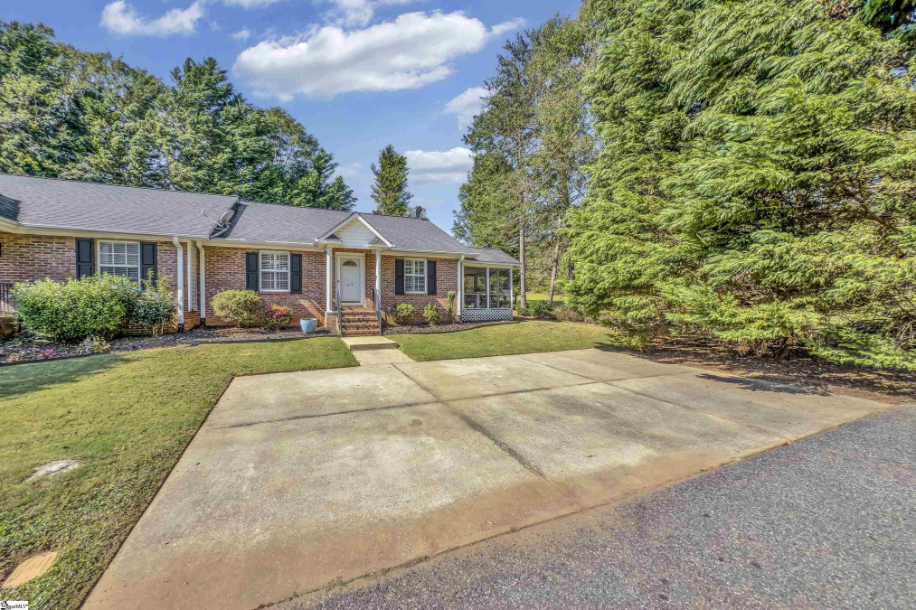 471 Pearl Rg Spartanburg, SC 29302