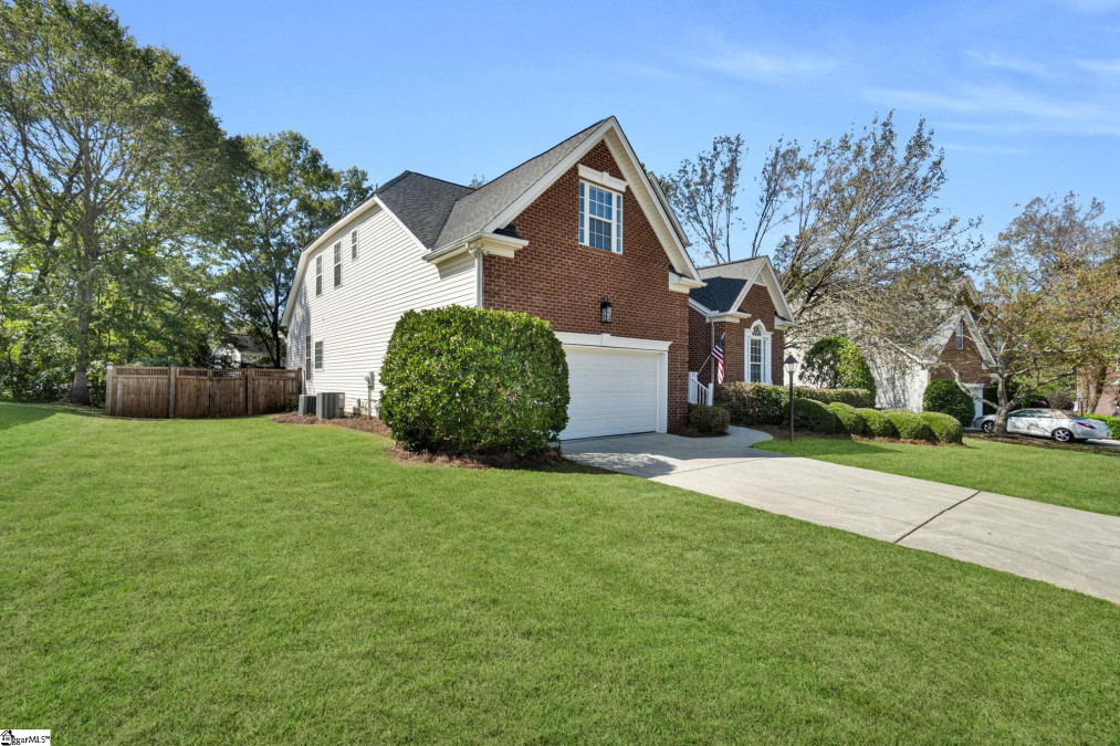 608 Heathercrest  Simpsonville, SC 29681