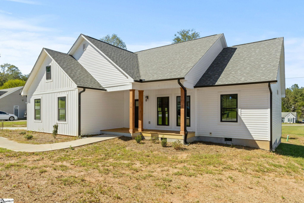 510 Shady Pine Seneca, SC 29678