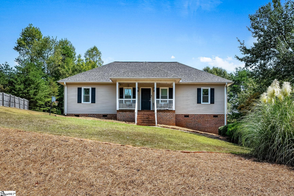 102 Millsboro  Easley, SC 29640