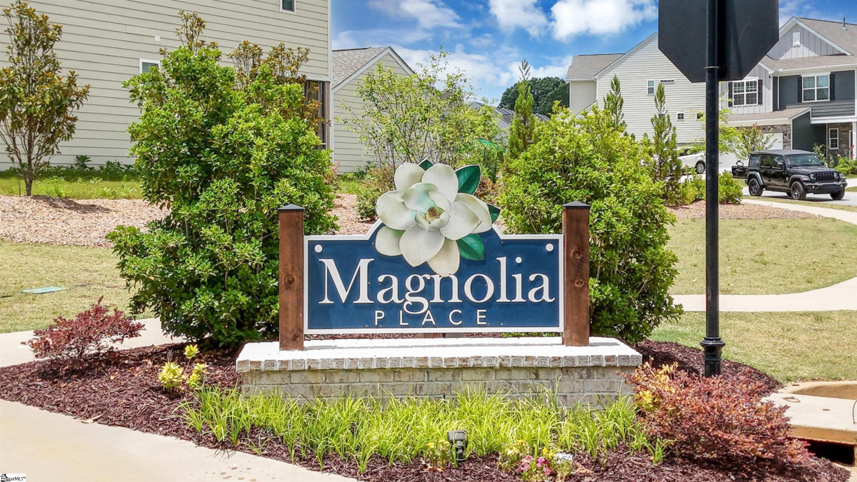 209 Magnolia  Reidville, SC 29375