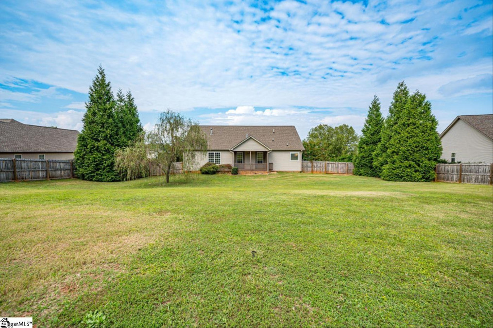 212 Brown Farm Taylors, SC 29687