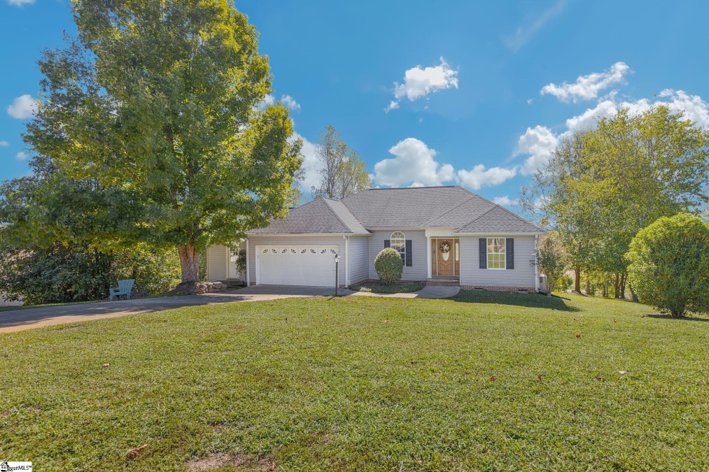 207 Shady Grove Est Pickens, SC 29671