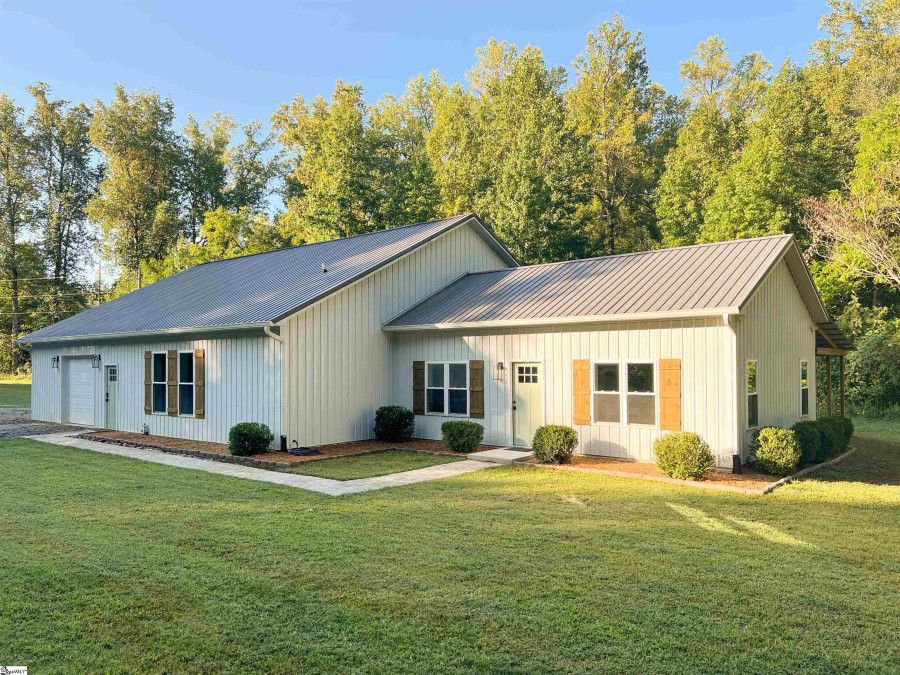 105 Willow Spring Six Mile, SC 29682