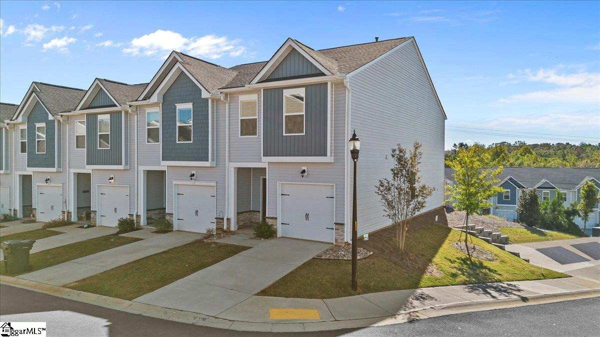 300 Laurel Pk Greenville, SC 29607