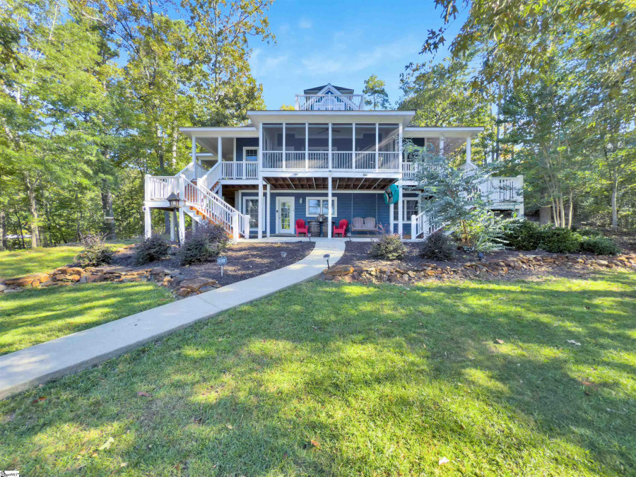 187 Waters Edge W West Union, SC 29696