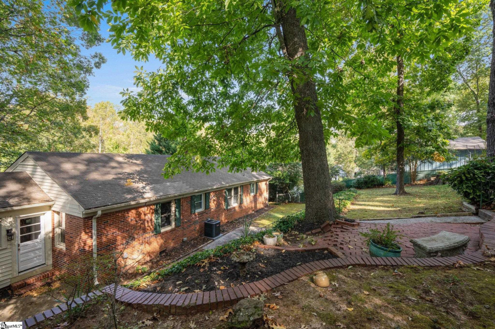 308 Chick Springs Greenville, SC 29609