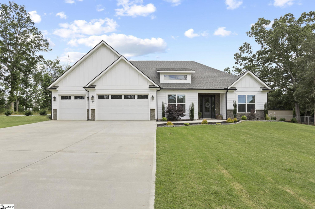 37 Groce Meadow Taylors, SC 29687