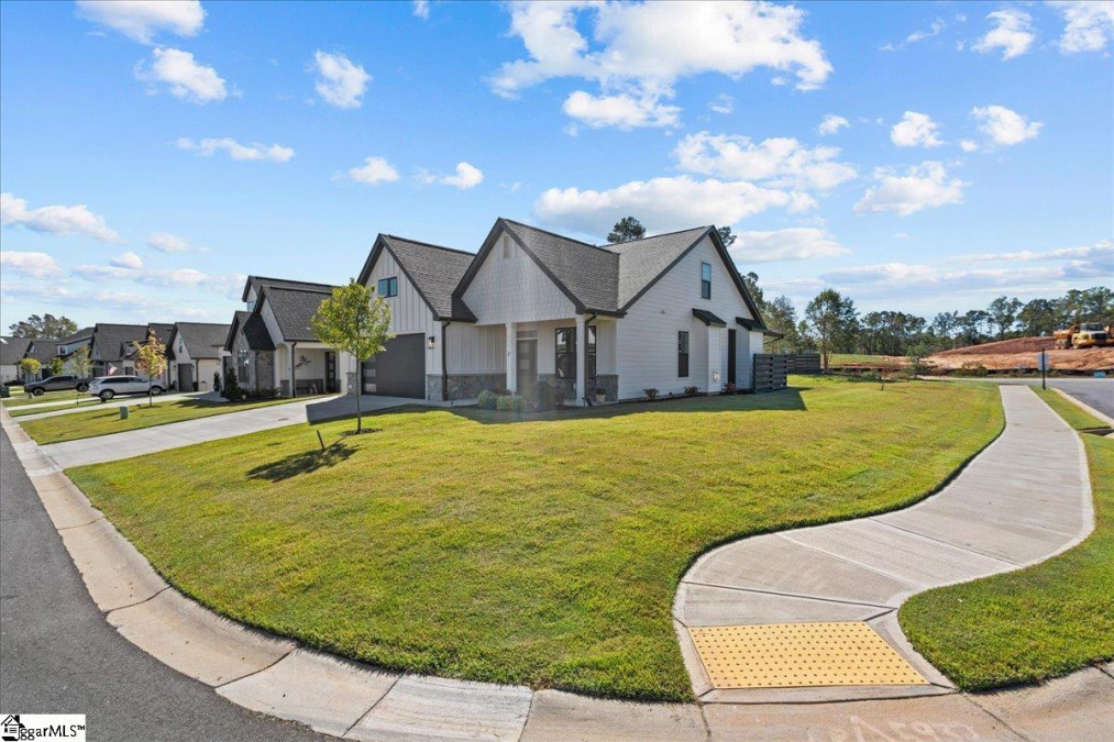 2 Winding Rock Simpsonville, SC 29680