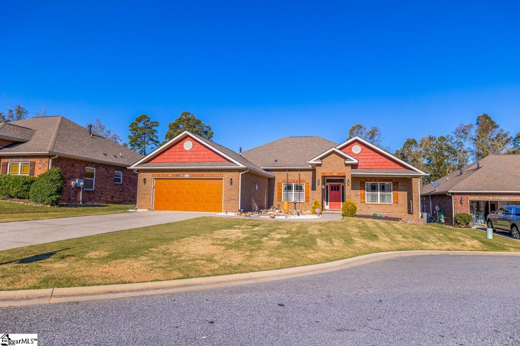 405 Sunset Farm Simpsonville, SC 29681-0000