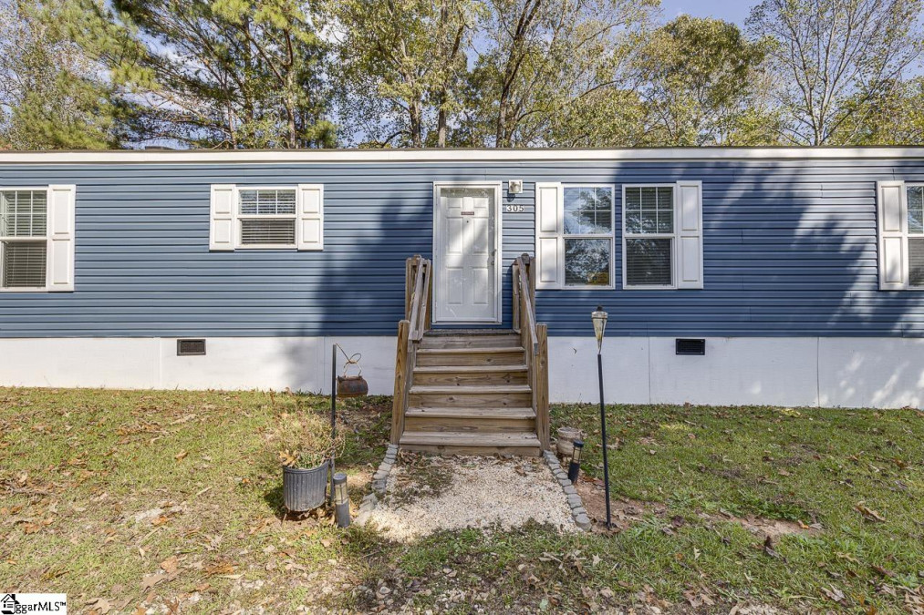 305 Bagwell W Liberty, SC 29657