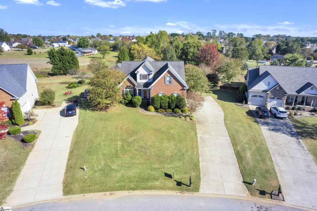 1073 Corie Crest Boiling Springs, SC 29316