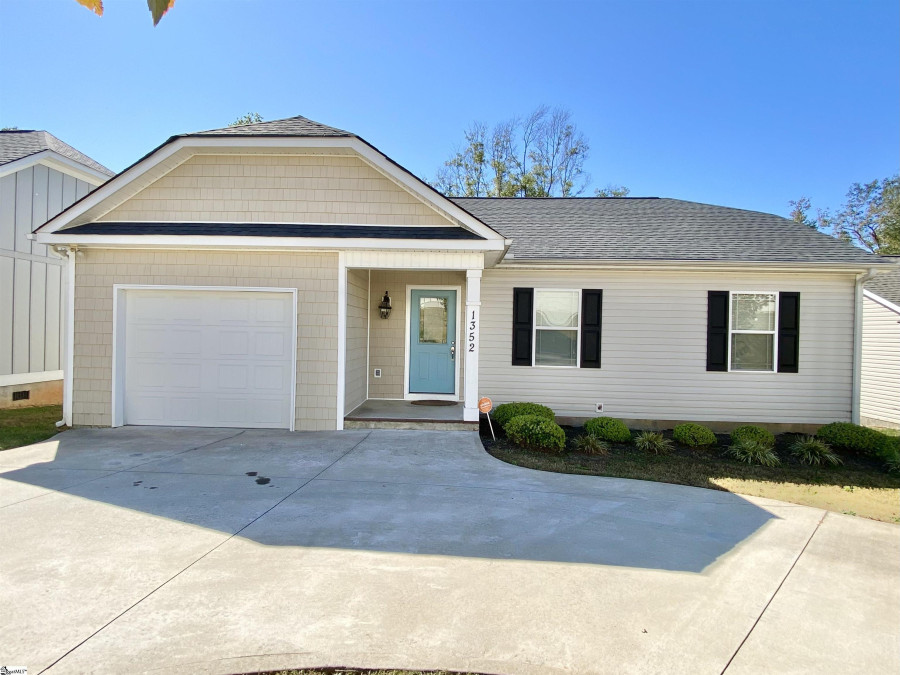 1352 Shoresbrook  Spartanburg, SC 29301-6508