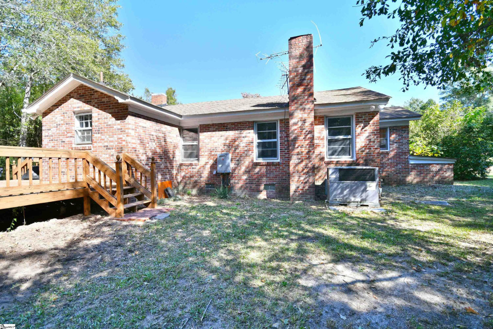 505 Wren School Piedmont, SC 29673