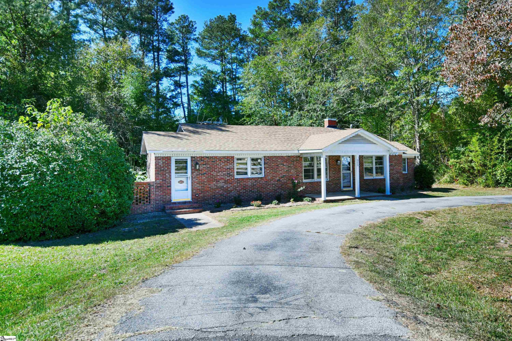 505 Wren School Piedmont, SC 29673