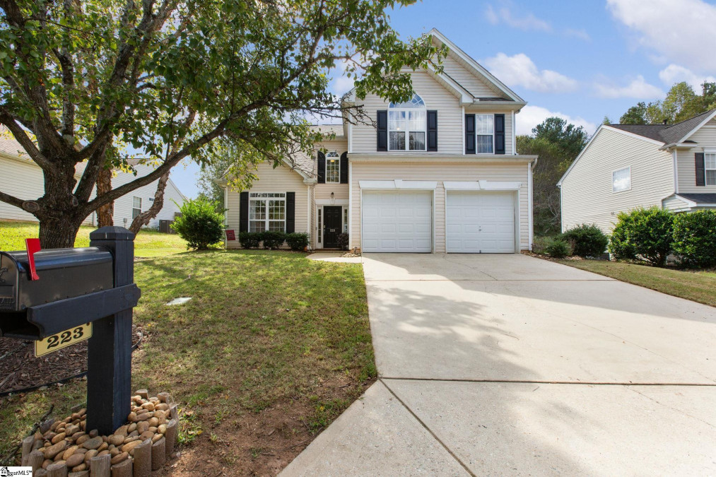 223 Bonnie Woods Greenville, SC 29605