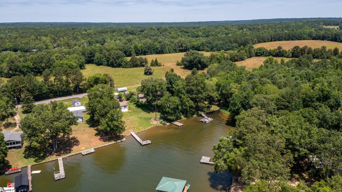 774 Lakeview Farm Cross Hill, SC 29332