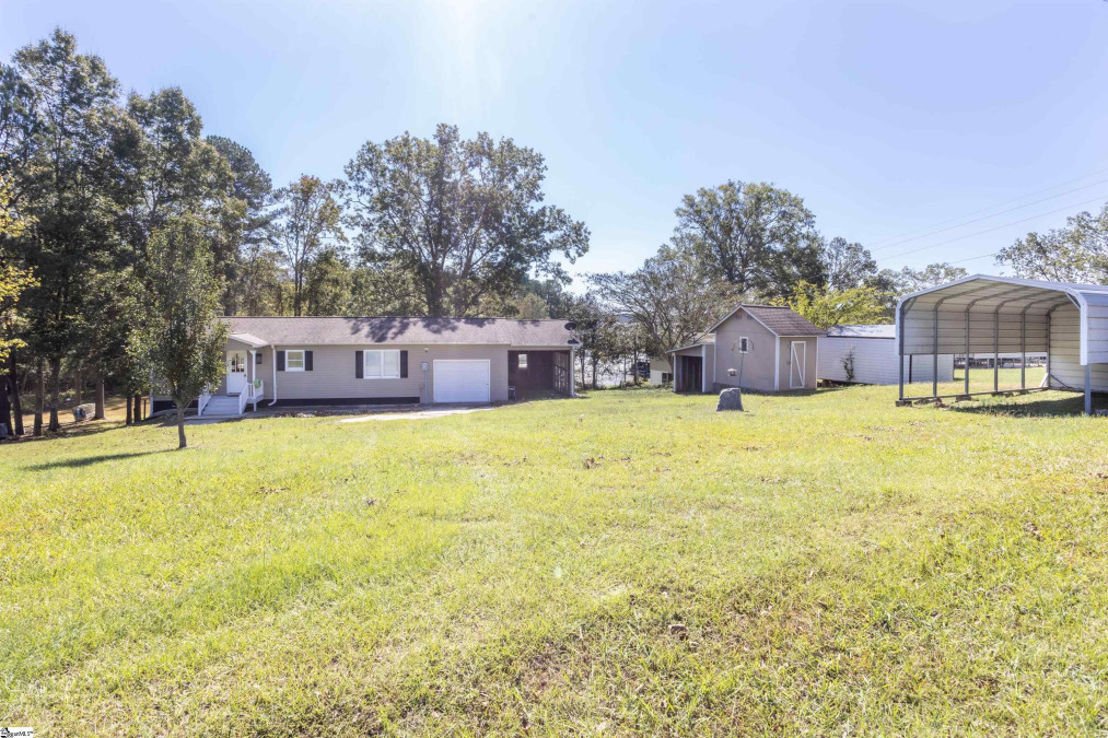 774 Lakeview Farm Cross Hill, SC 29332