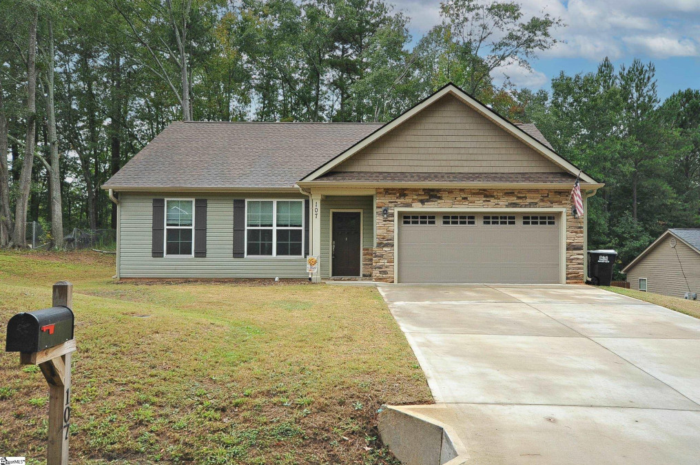 107 Robin  Belton, SC 29627