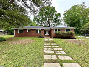 151 Collins  Spartanburg, SC 29306