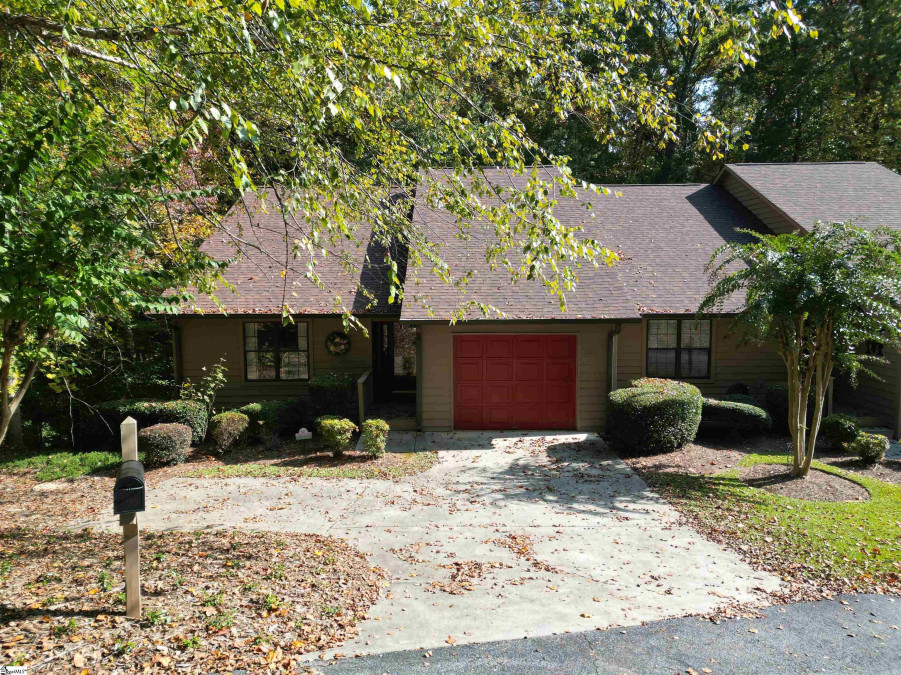 2141 Shea  Seneca, SC 29672