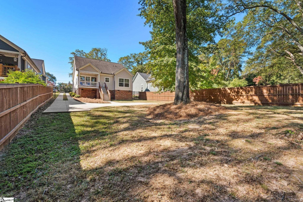 105 Circle W Greenville, SC 29607