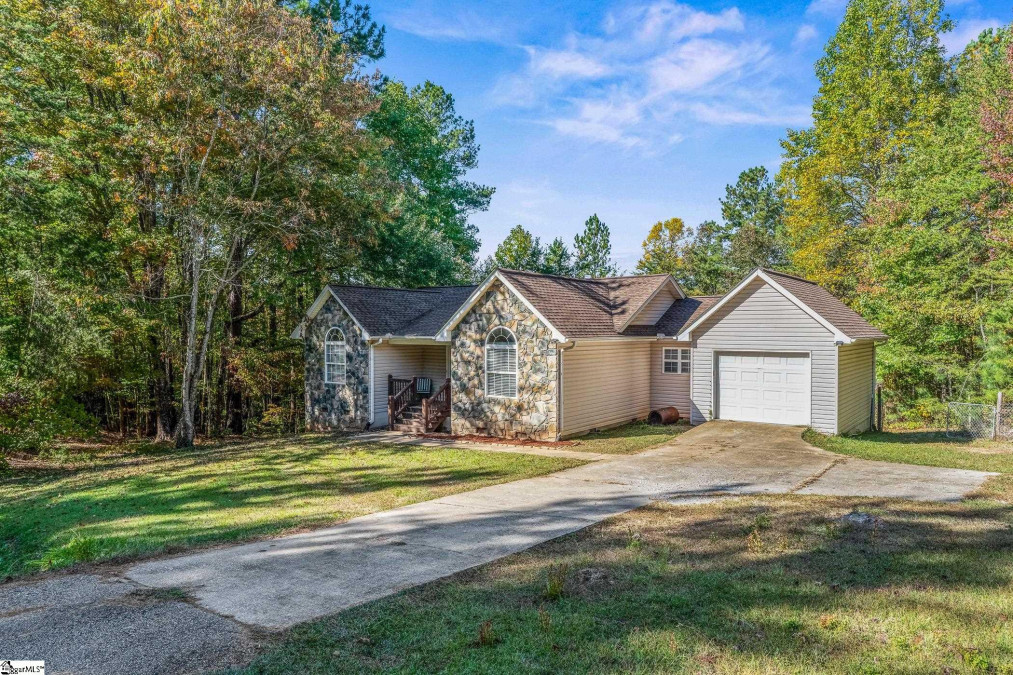 10 Oasis  Taylors, SC 29687