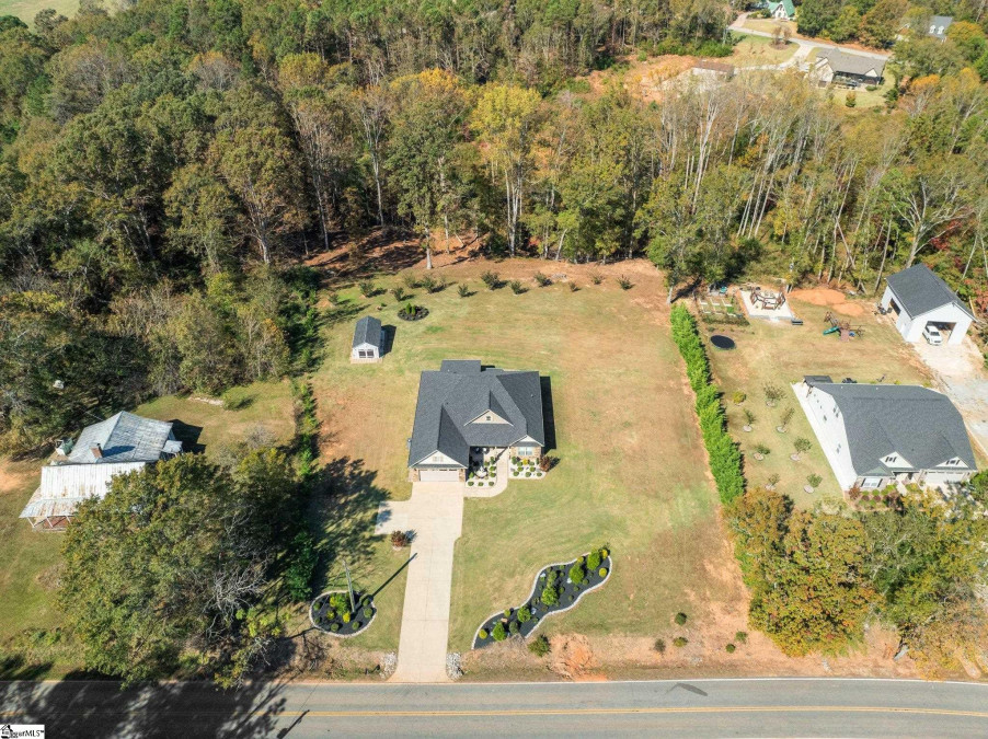 1437 Casey Creek Chesnee, SC 29323