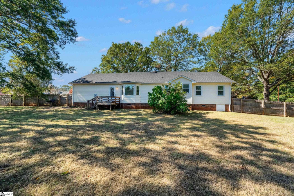 303 Roberts  Greer, SC 29650