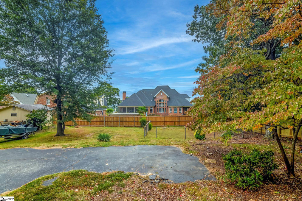 206 Laurel  Greer, SC 29651