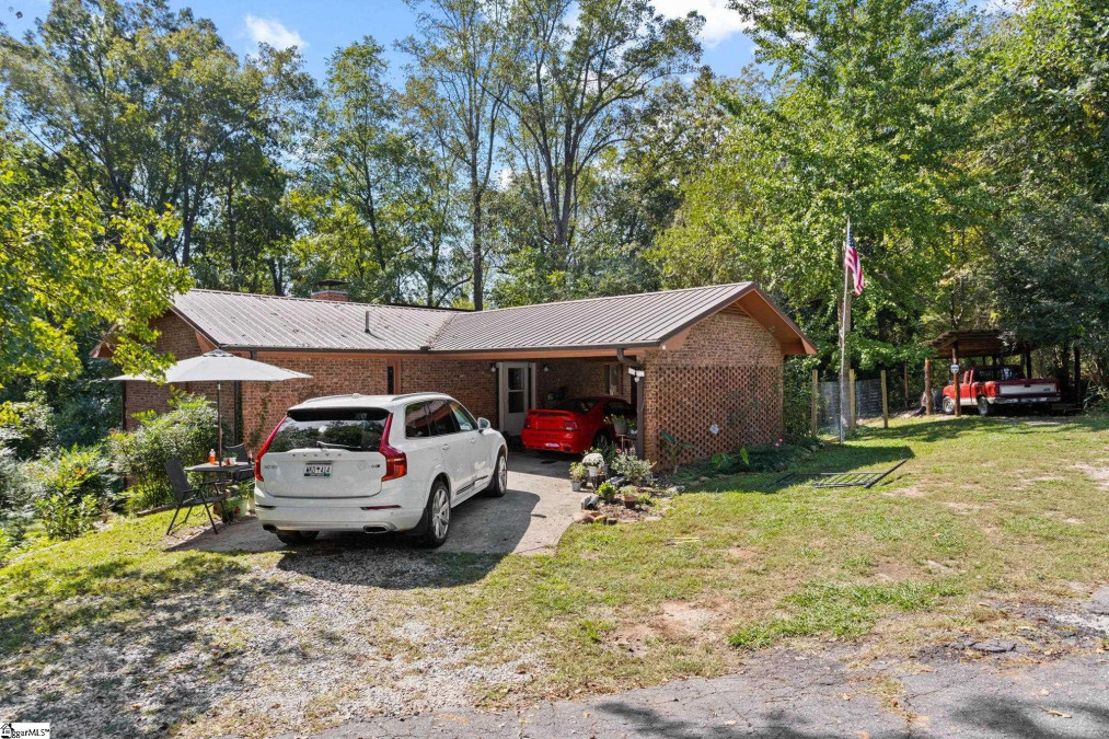 707 Campbell Town Walhalla, SC 29691