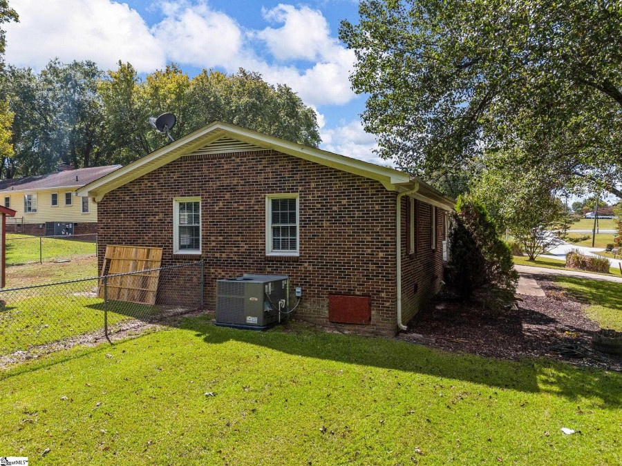 200 Gravley  Greer, SC 29651