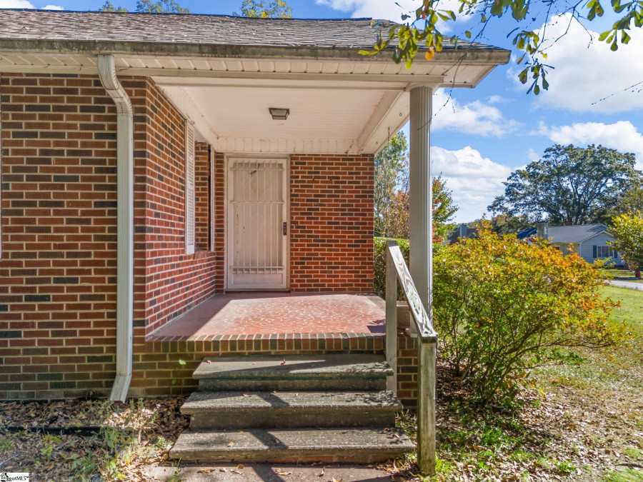 300 Old Petrie Spartanburg, SC 29302