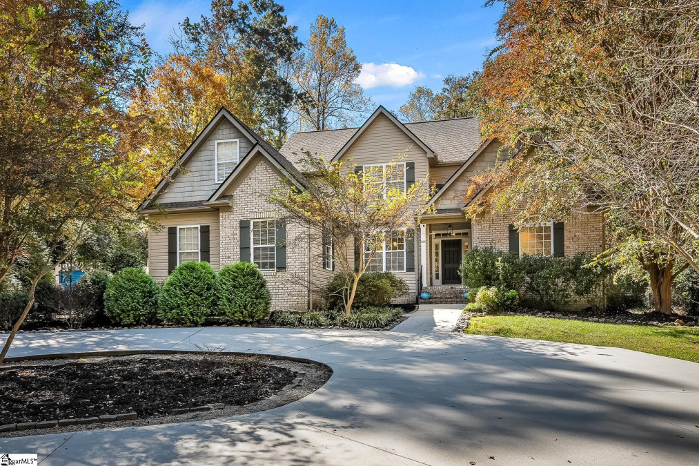 204 Cove Harbor Taylors, SC 29687