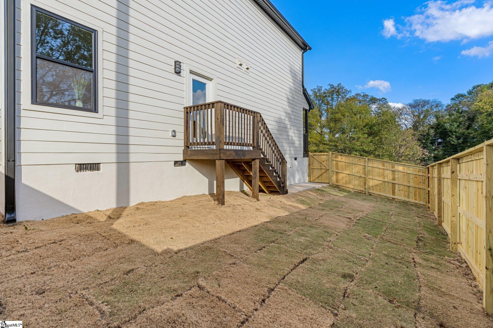 17 Hartsell  Greenville, SC 29601