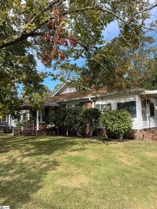 460 Georgia E Woodruff, SC 29388